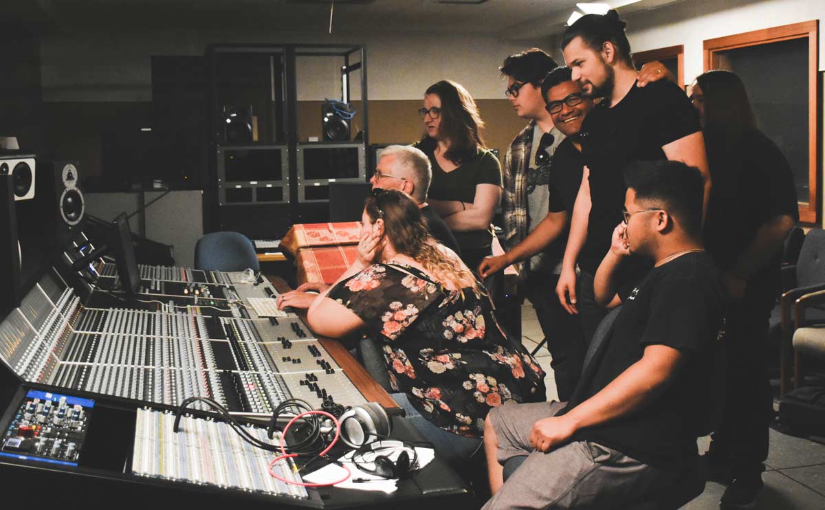 Jeff Forehan in the studio with students