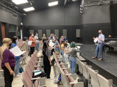 concert choir practicing